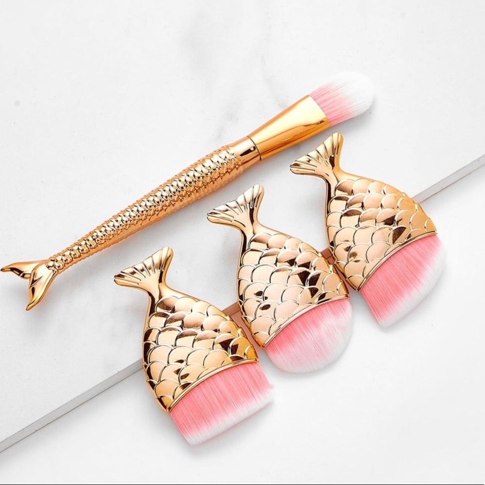 Pink White and Gold Makeup Brushes Set of 4